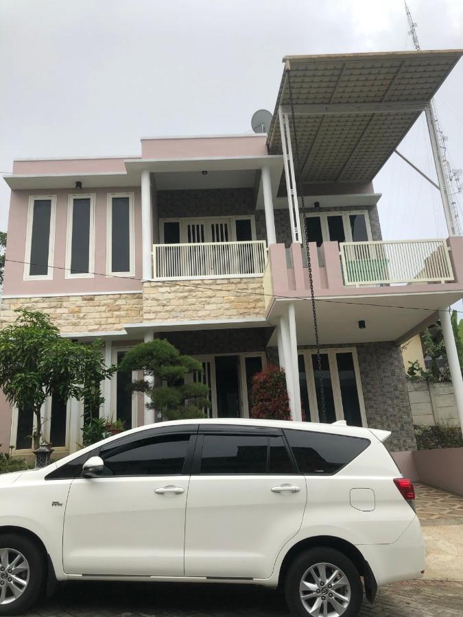 Villa Kusuma Hill A8 Batu  Bagian luar foto
