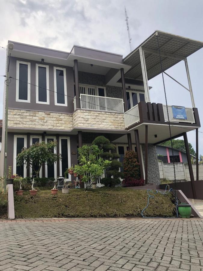 Villa Kusuma Hill A8 Batu  Bagian luar foto