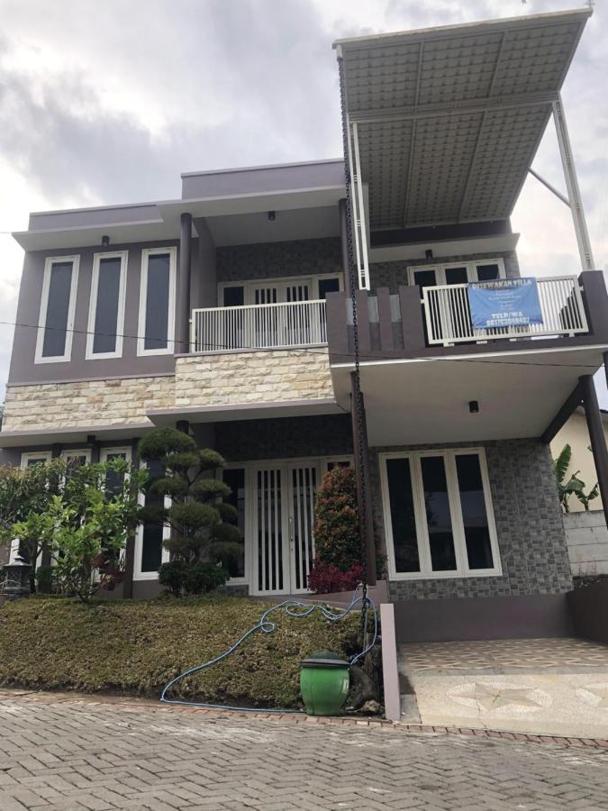 Villa Kusuma Hill A8 Batu  Bagian luar foto