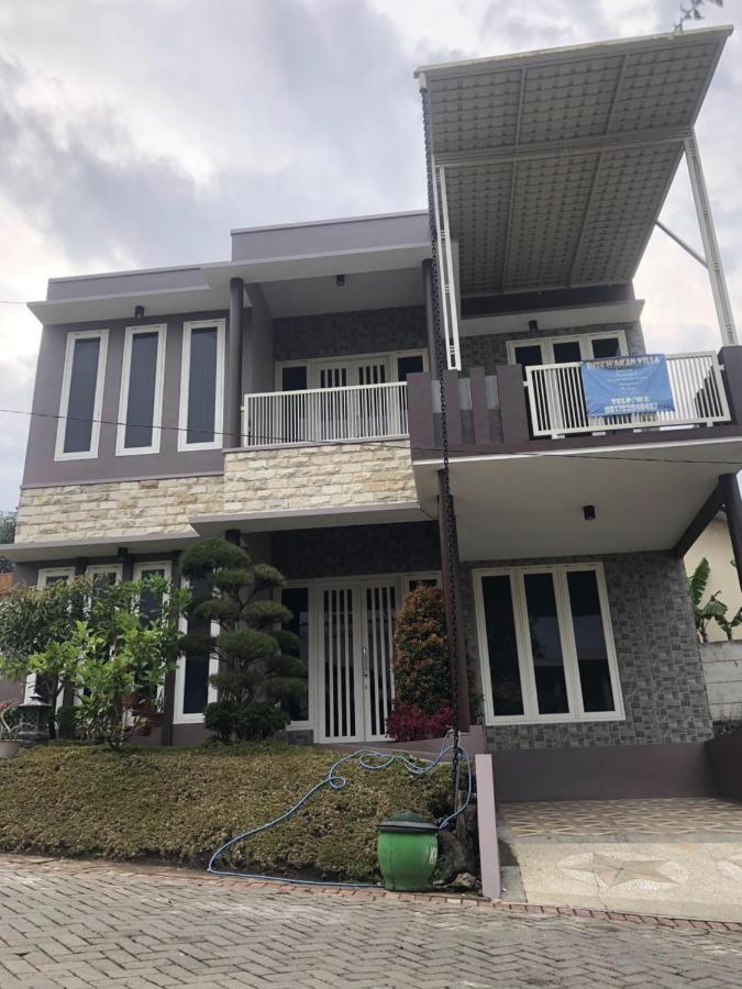 Villa Kusuma Hill A8 Batu  Bagian luar foto